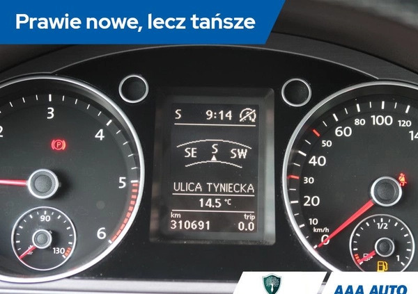 Volkswagen Passat cena 29000 przebieg: 310681, rok produkcji 2011 z Zdzieszowice małe 232